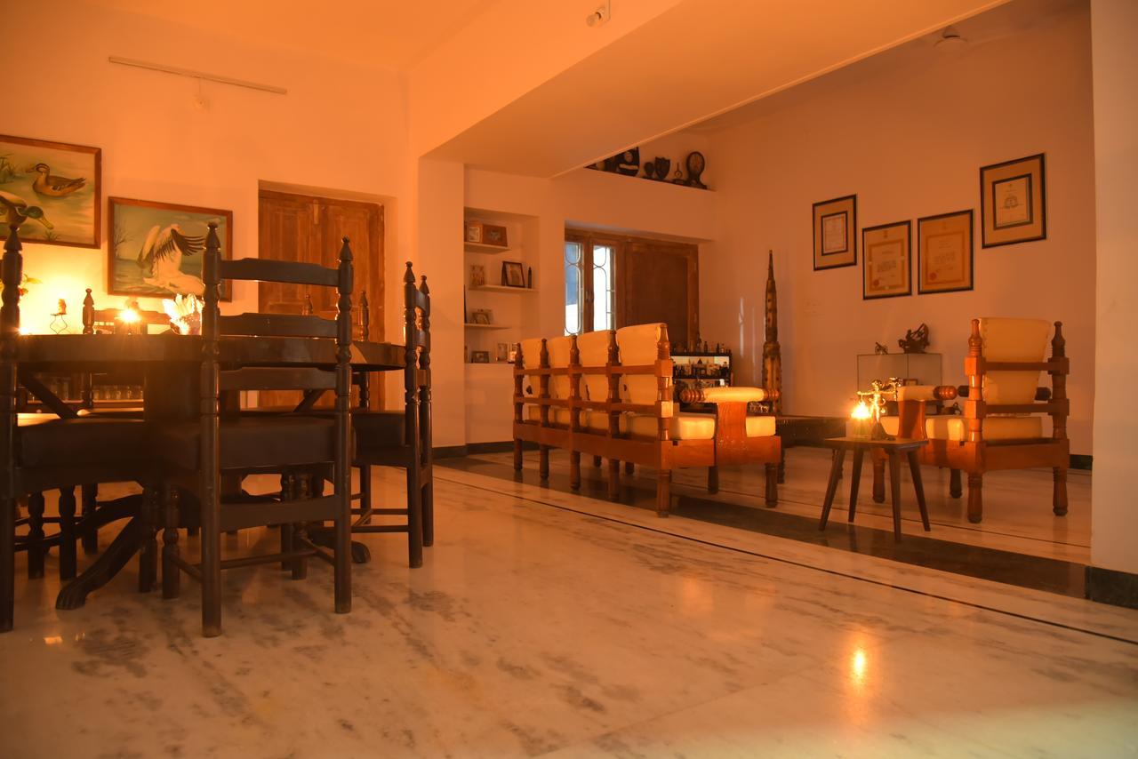 Mahavir Niwas Bed & Breakfast Удайпур Екстериор снимка